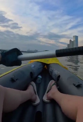 景盛配资 长沙男子突发奇想划船下班，25分钟车程划了3小时，当事人：手累腿麻，不会有下次