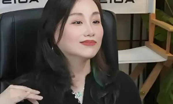 捷希源 借伞擦出爱情火花，张译凭啥连拿影帝，她却甘愿放下光环？